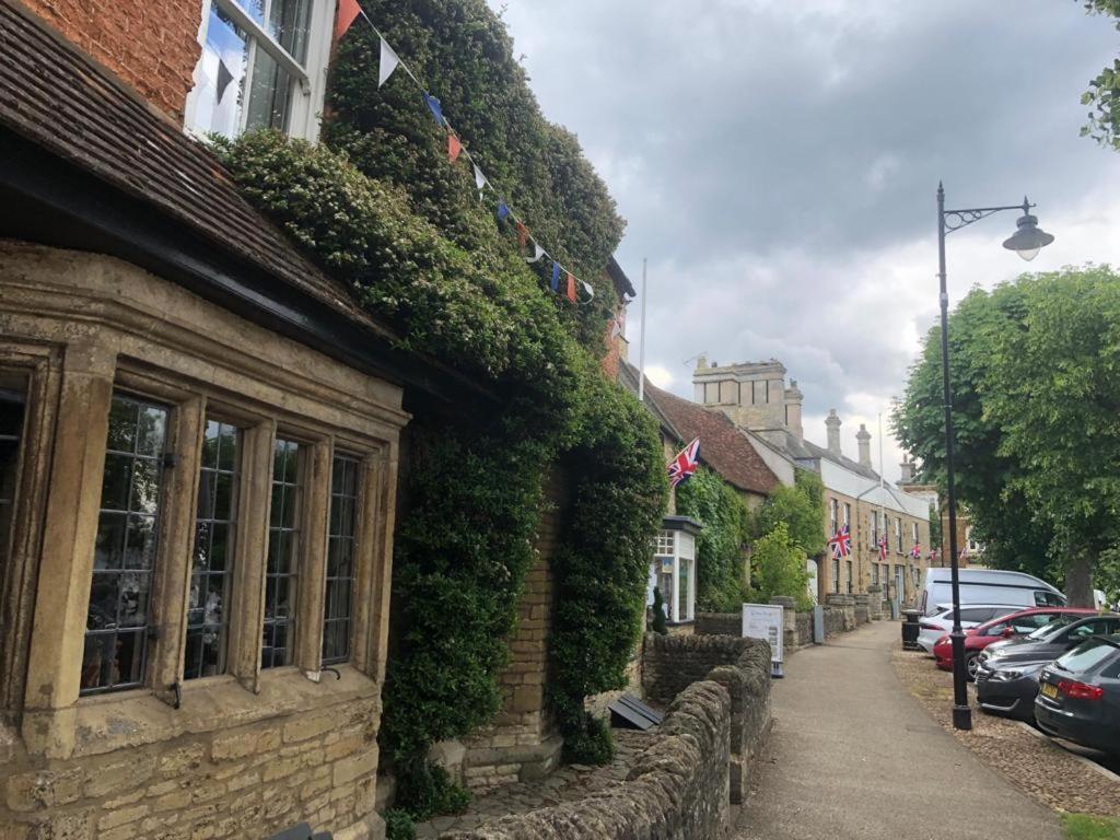 Dease Manor Higham Ferrers Exterior photo