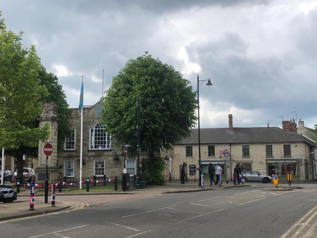 Dease Manor Higham Ferrers Exterior photo